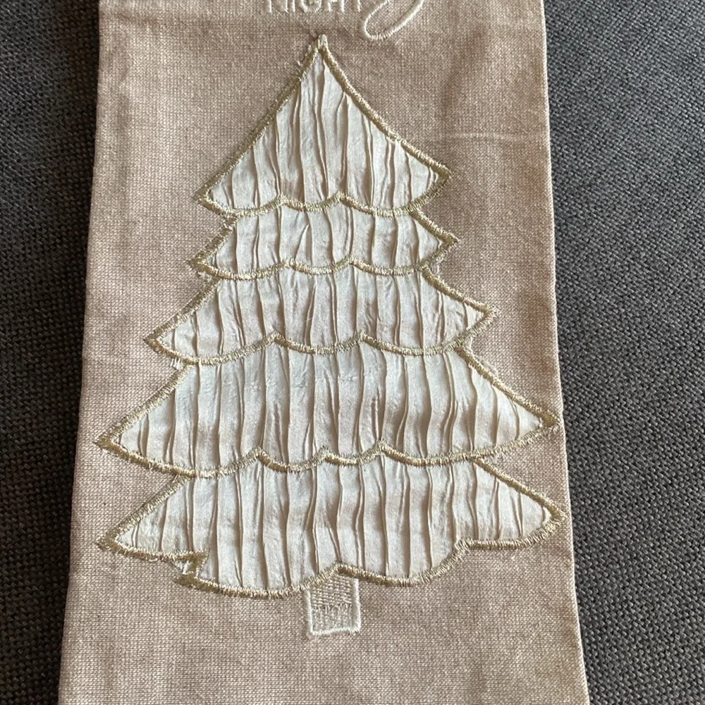 NWOT Christmas Dish Towels Neutrals Farmhouse Shabby Chic Tan White Beige